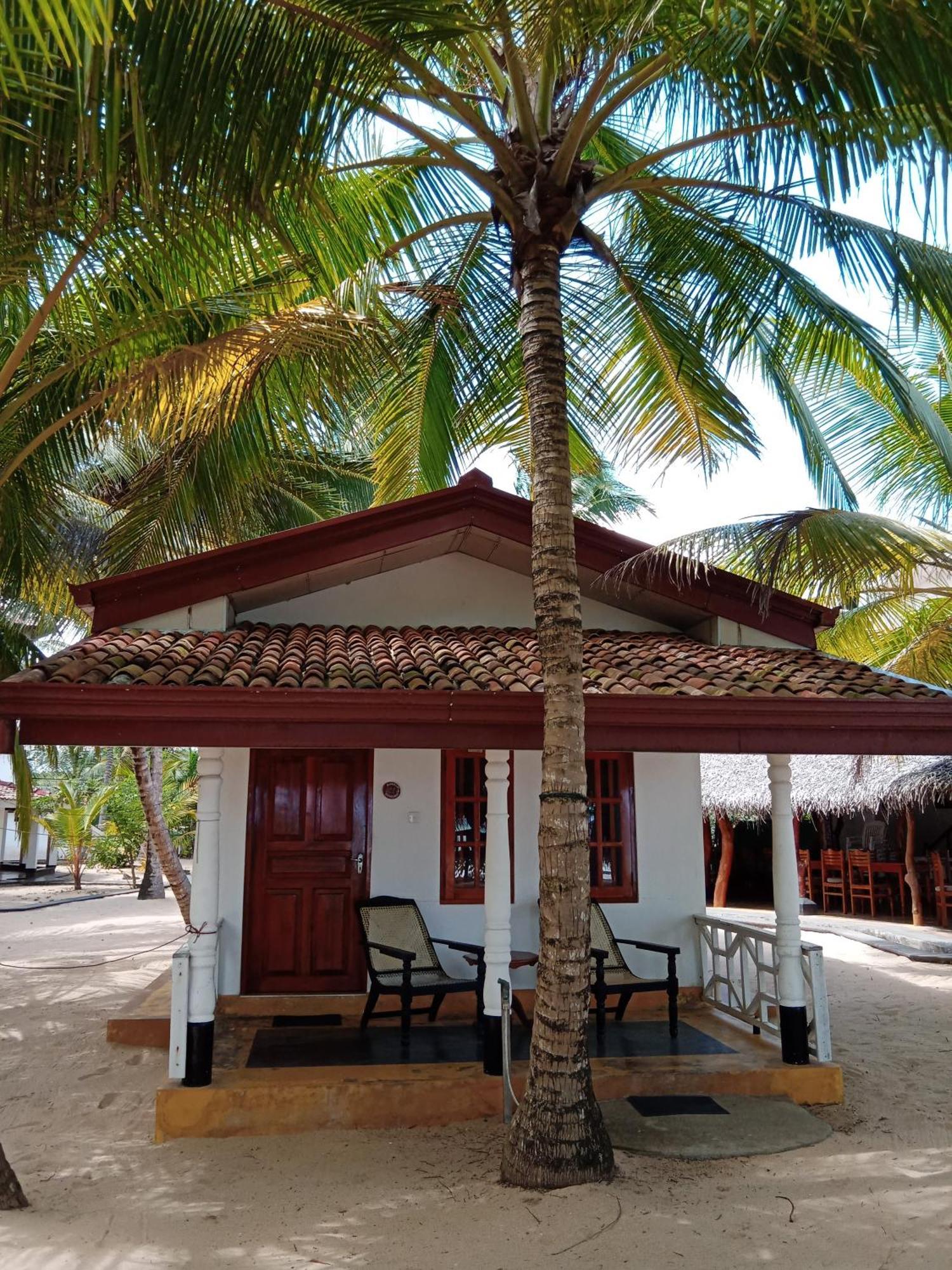 Ibisbird Beach Bungalows, Sport, Spa And Restaurant Tangalle Exterior foto